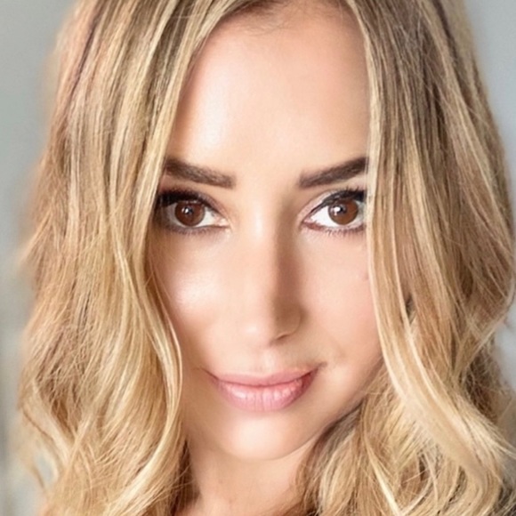 Meet your Posher, Tiffany - Picture 8 of 10